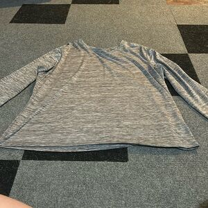 Long sleeve athletic shirt
